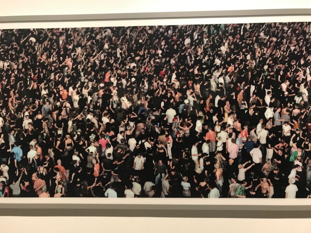 Hundreds of people in Andreas Gursky photo
