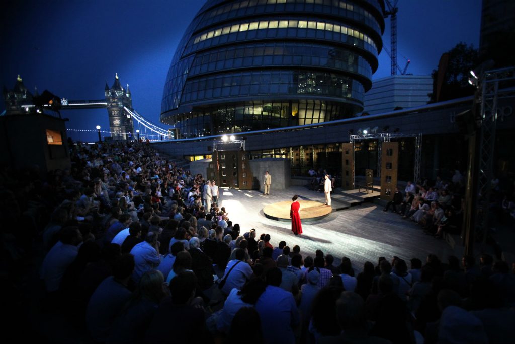 Free open-air theatre at the Scoop